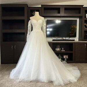 Elegant White Lace Wedding Dress